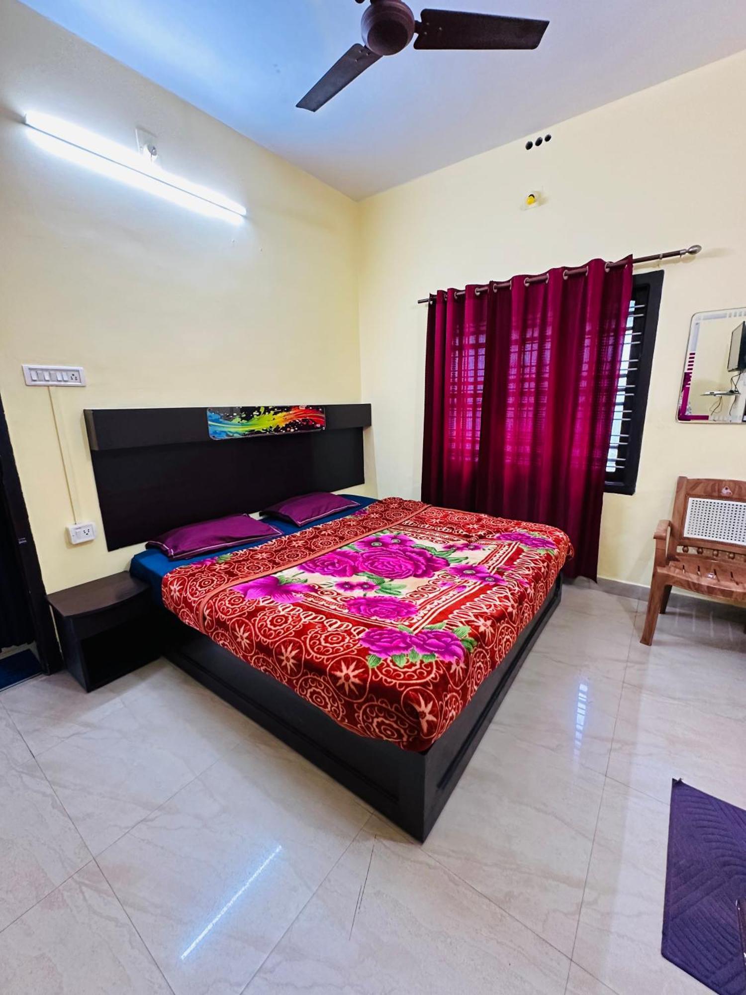 G Mount Budget Stay Munnar Exteriör bild