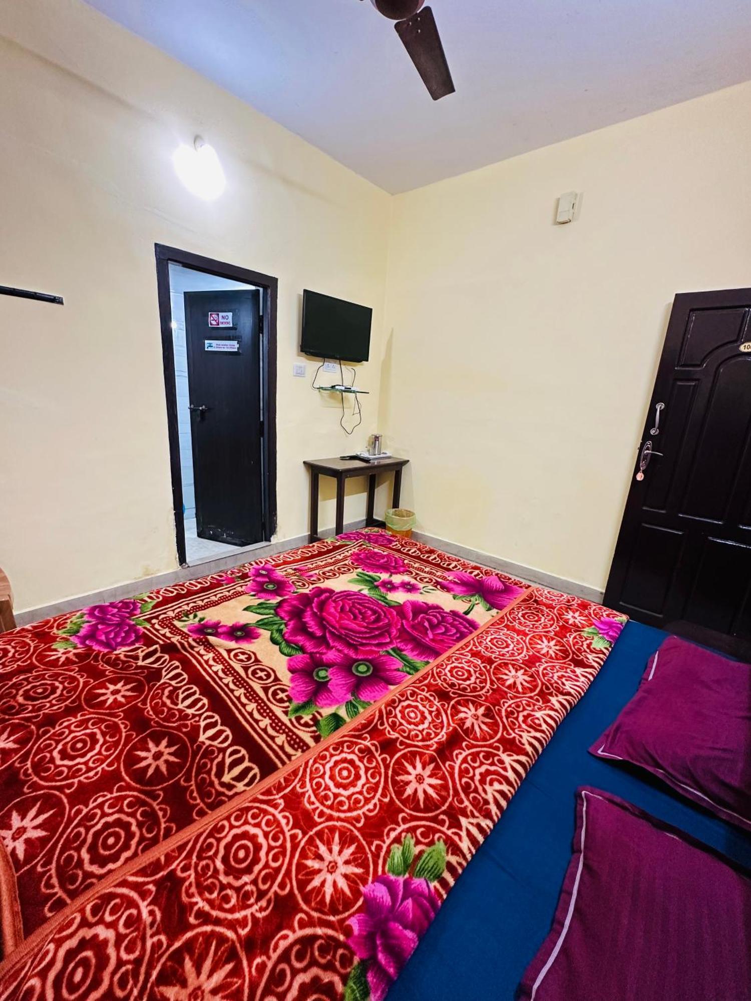 G Mount Budget Stay Munnar Exteriör bild